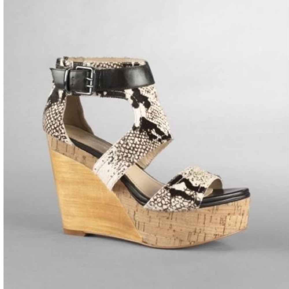 sandals - Picture 5 of 7